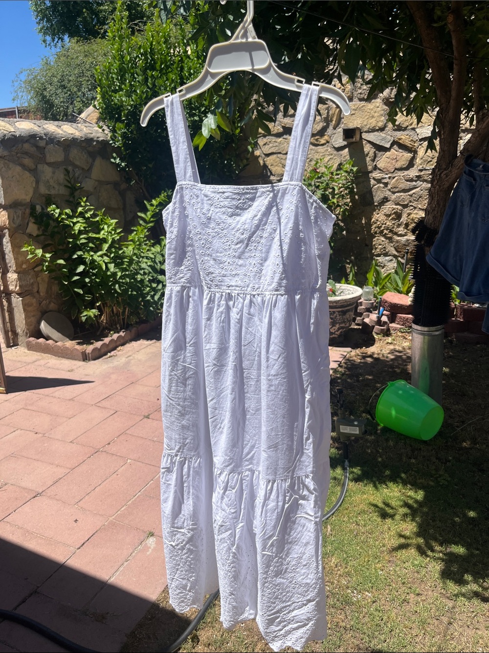 Uniqlo White Eyelet Tiered Maxi Dress (with pockets!!!)